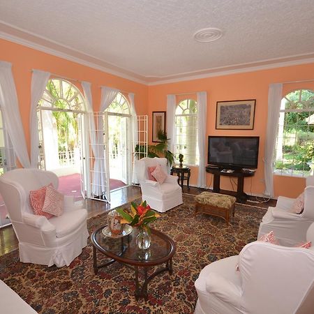 Summerhill Four Bedroom Villa มอนเทโกเบย์ ภายนอก รูปภาพ