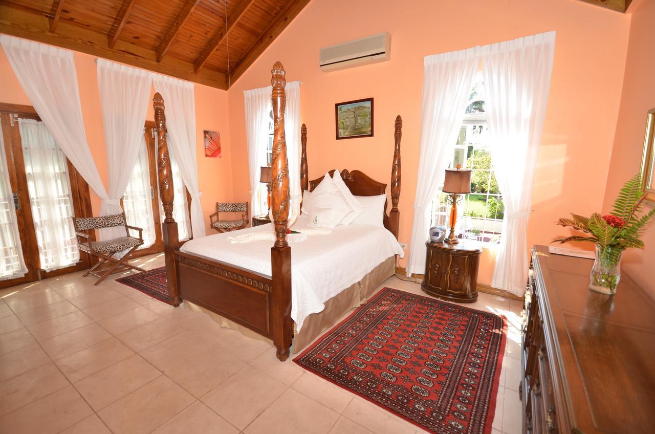 Summerhill Four Bedroom Villa มอนเทโกเบย์ ภายนอก รูปภาพ