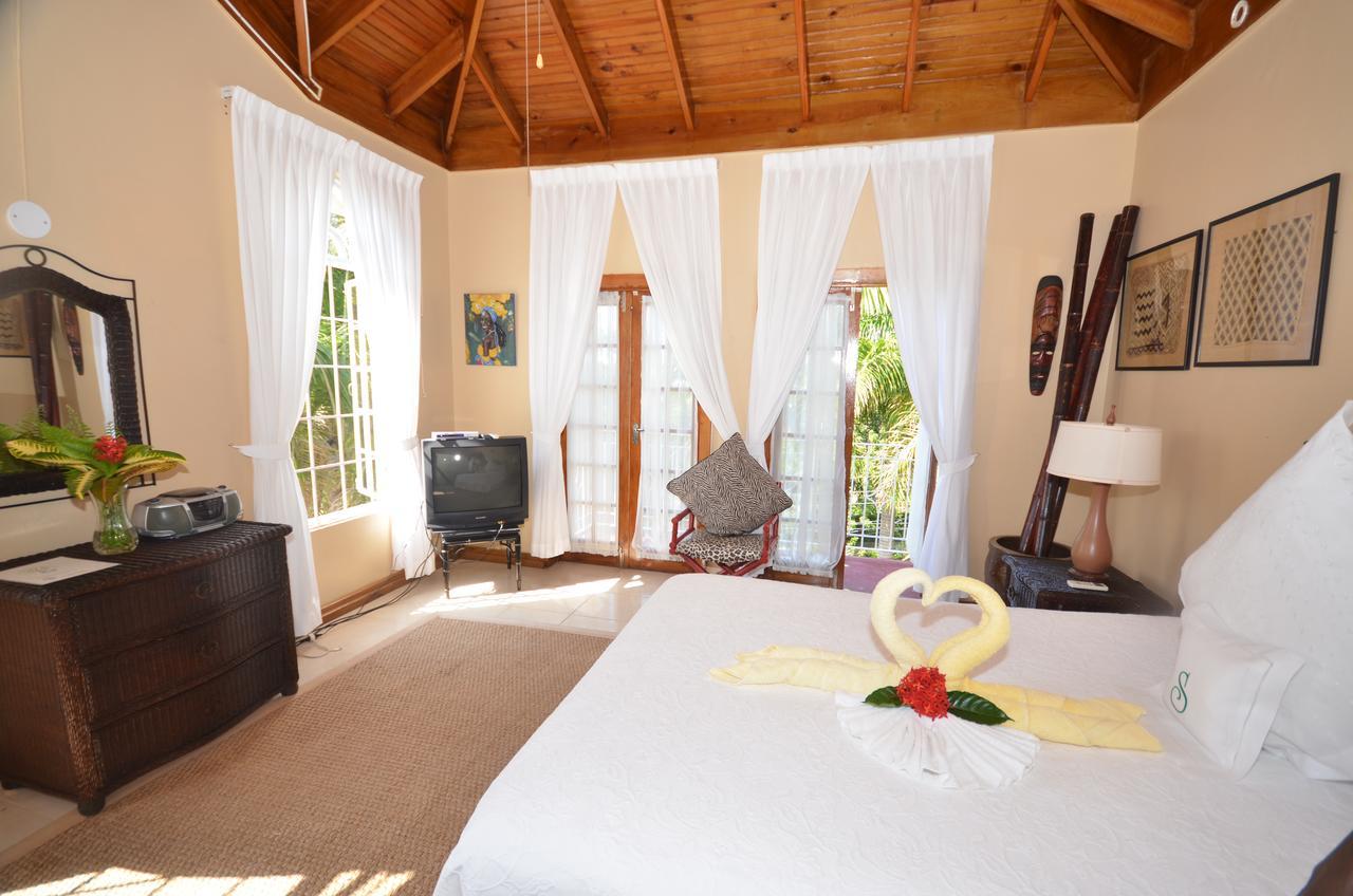 Summerhill Four Bedroom Villa มอนเทโกเบย์ ภายนอก รูปภาพ